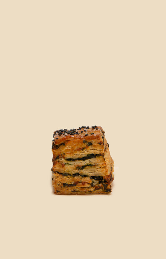 SPINAT FETA SCONE